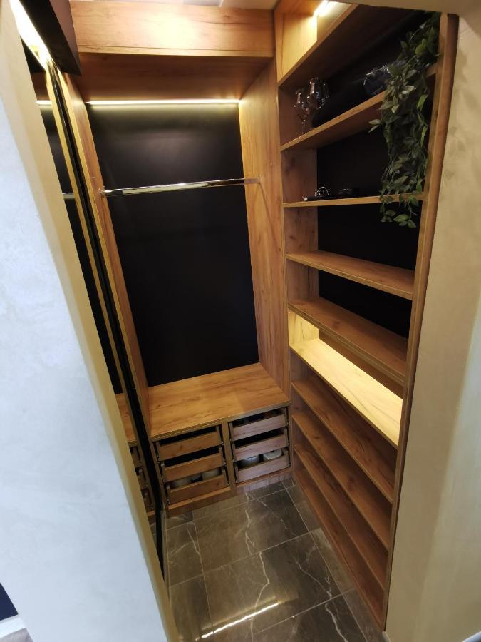 Brend New Luxurious Apartment In Downtown With Free Parking Νόβι Σαντ Εξωτερικό φωτογραφία