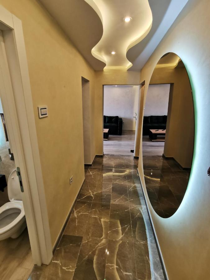 Brend New Luxurious Apartment In Downtown With Free Parking Νόβι Σαντ Εξωτερικό φωτογραφία