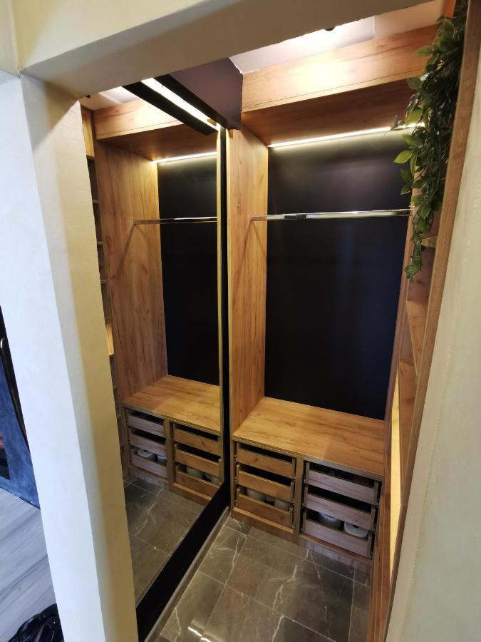 Brend New Luxurious Apartment In Downtown With Free Parking Νόβι Σαντ Εξωτερικό φωτογραφία